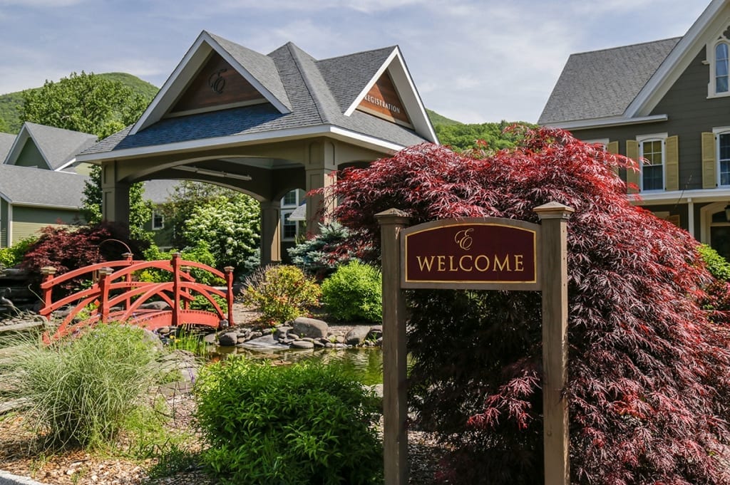 Reparatie mogelijk Patriottisch hoeveelheid verkoop Upstate New York Vacation Packages - Catskills Weekend Getaway Packages |  Emerson Resort & Spa