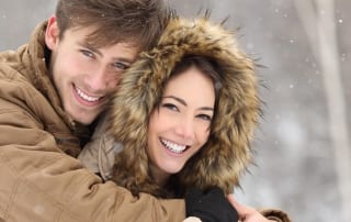 Picture of couple enjoying a winter Catskills getaway.